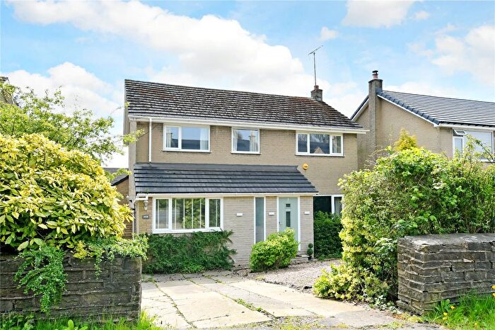 4 Bedroom Detached House For Sale In Norton Lane, Sheffield, South Yorkshire, S8