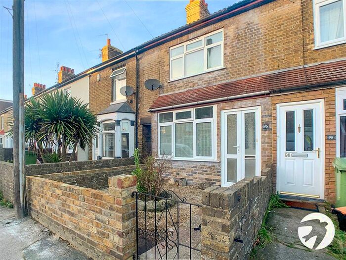 3 Bedroom Terraced House To Rent In Tonge Road, Sittingbourne, Kent ME10