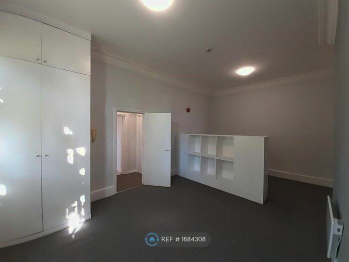 Studio To Rent In Hornsey Lane, London, N6