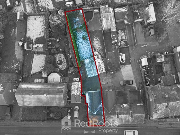 3 Bedroom End Of Terrace House For Sale In Ackworth Road, Featherstone, Pontefract, West Yorkshire, WF7