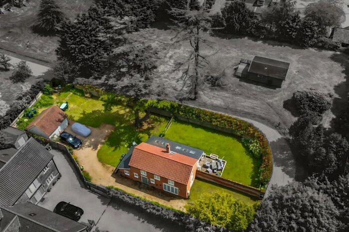 3 Bedroom Detached House For Sale In Raworth Park, Layham, Ipswich, IP7