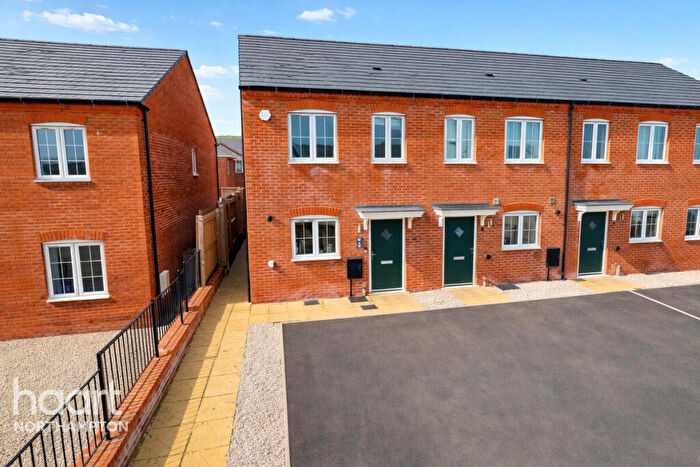 2 Bedroom End Of Terrace House For Sale In Chestnut Lane, Northampton, NN7