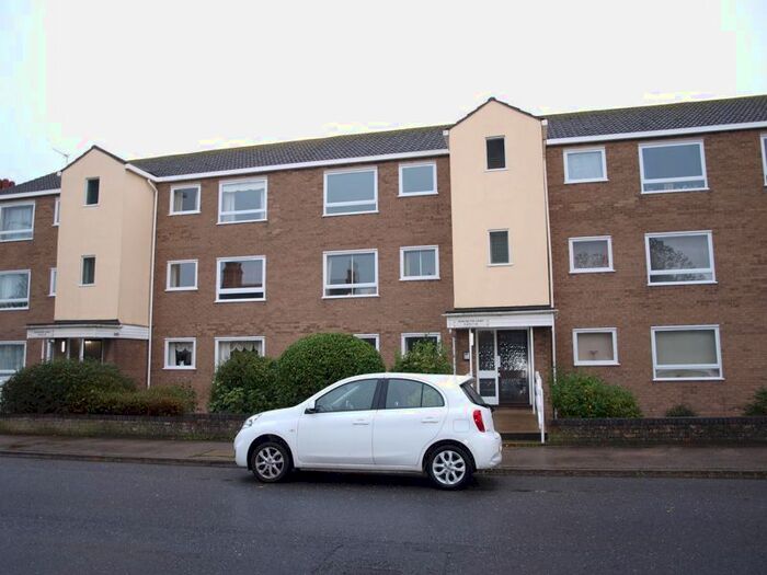 2 Bedroom Flat To Rent In Kensington Court, London Road South, Lowestoft, NR33