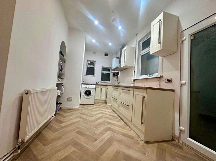 3 Bedroom Terraced House To Rent In Widdrington Road, Coventry, CV1