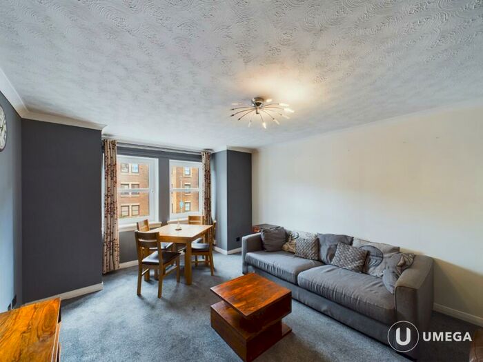 3 Bedroom Flat To Rent In Craighouse Gardens, Morningside, Edinburgh, EH10