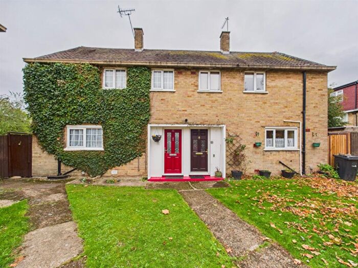 2 Bedroom House For Sale In Pentrich Avenue, Enfield, EN1