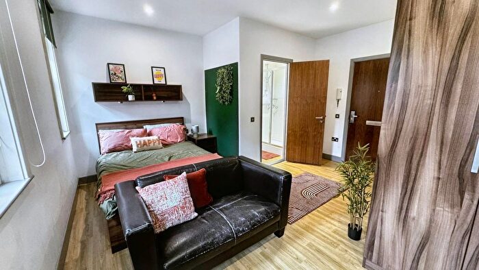 1 Bedroom Flat To Rent In King Square, Kingsdown, Bristol, BS2