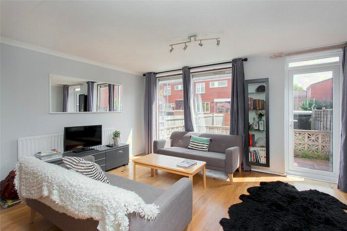 3 Bedroom Terraced House To Rent In Coleridge Close, London, SW8