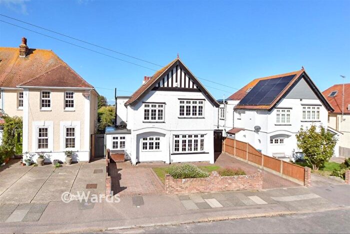 4 Bedroom Detached House For Sale In Percy Avenue, Broadstairs, Kent, CT10