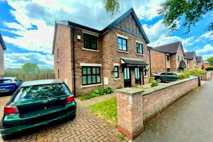 3 Bedroom Semi-Detached House To Rent In F Brantingham Road, Manchester, M21