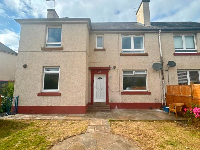 2 Bedroom Flat To Rent In Ford's Road, Stenhouse, Edinburgh, EH11