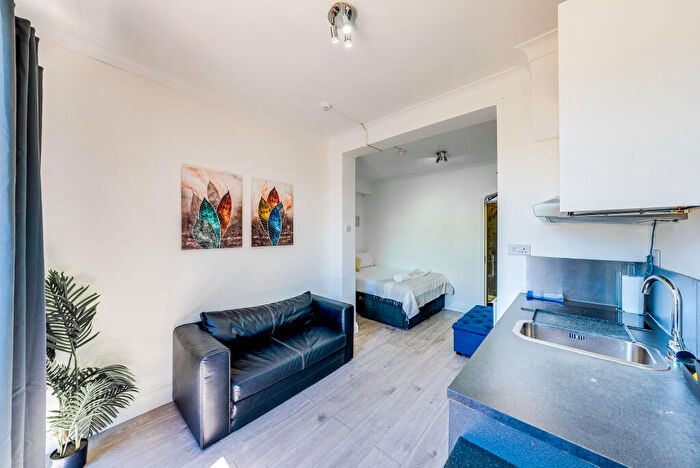 Studio To Rent In Forty Lane, Wembley, Greater London (Studio X), HA9