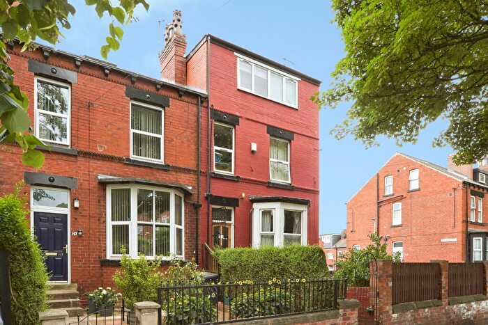 6 Bedroom End Of Terrace House For Sale In Spencer Place, Leeds, LS7