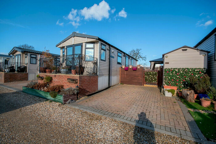 2 Bedroom Park Home For Sale In Sunset View Caravan Park, Churchend, Twyning, Tewkesbury, Gloucestershire, GL20