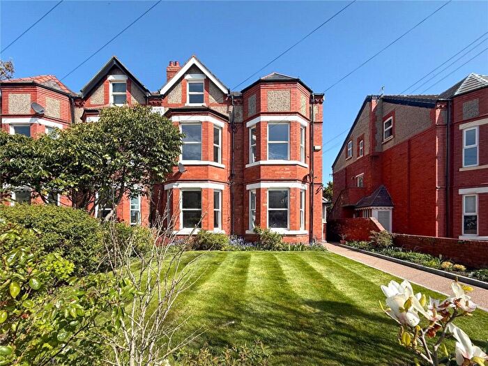 3 Bedroom Apartment For Sale In Queens Road, Hoylake, Wirral, Merseyside, CH47