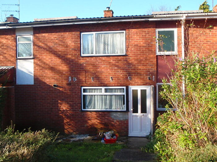 3 Bedroom Terraced House To Rent In Broom Close, Student Accomodation, AL10