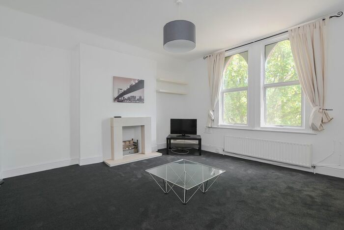 2 Bedroom Flat To Rent In Cavendish Road, London, SW12