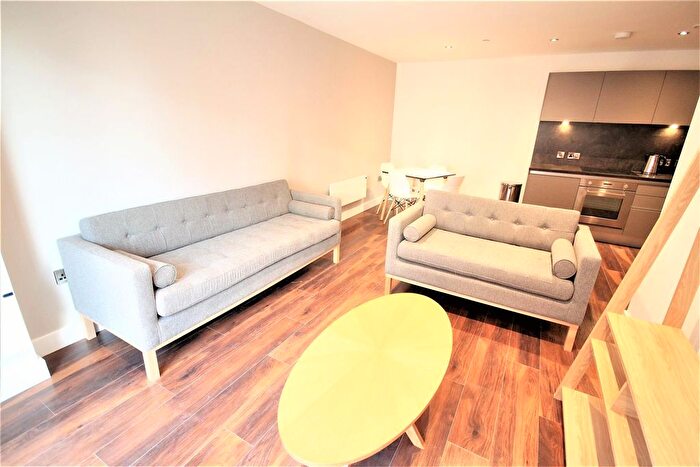 2 Bedroom Flat To Rent In Rivergate House, Wilburn Basin, M5
