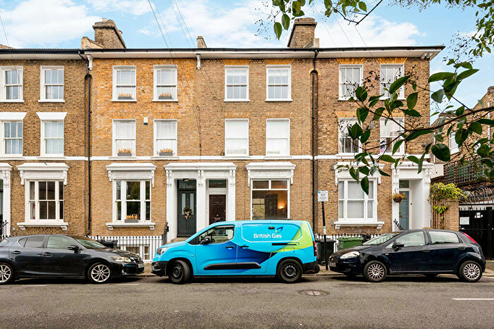 2 Bedroom Apartment To Rent In Pomfret Road, London, SE5