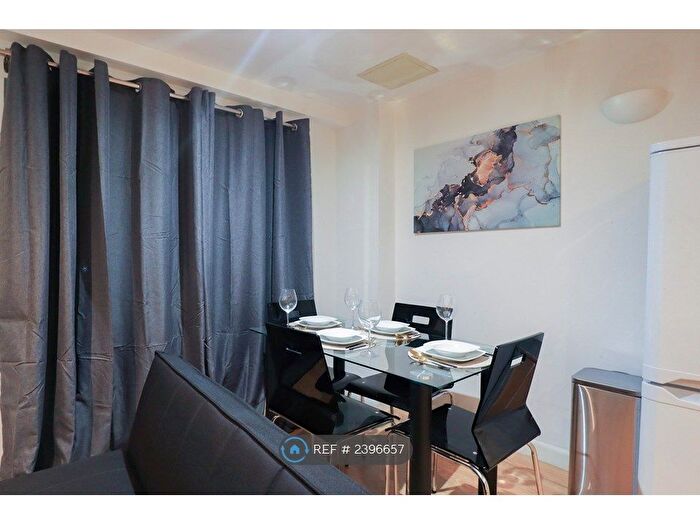 1 Bedroom Flat To Rent In Westferry Road, Canary Wharf, E14