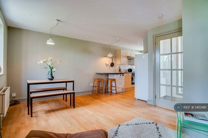 3 Bedroom Terraced House To Rent In Criterion Mews, London, N19