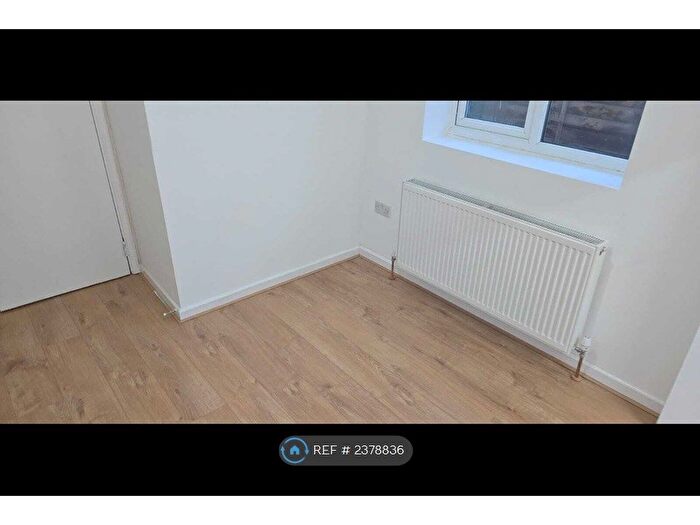 2 Bedroom Flat To Rent In Burley Road, London, E16