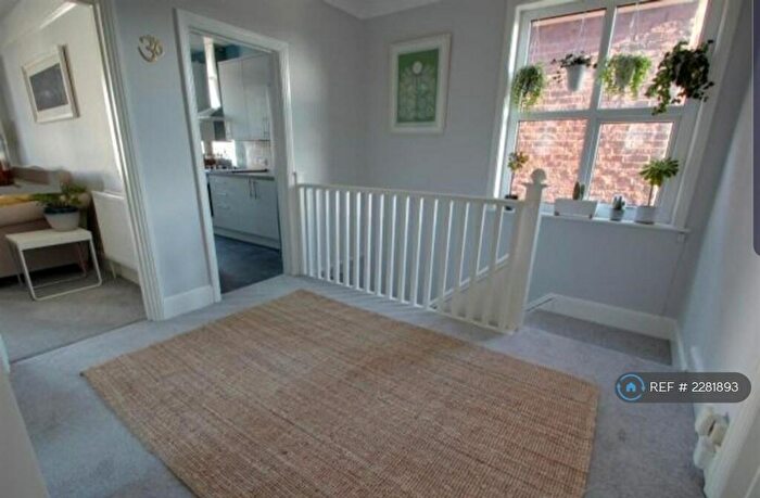 2 Bedroom Flat To Rent In Maxwell Road, Bournemouth, BH9