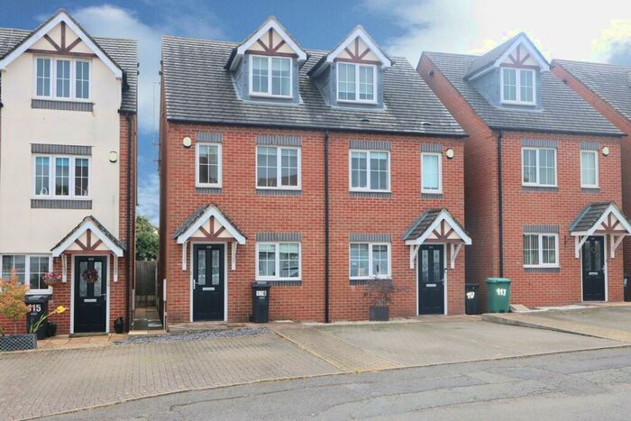 3 Bedroom Semi-Detached House To Rent In Old High Street, Quarry Bank, Brierley Hill, DY5