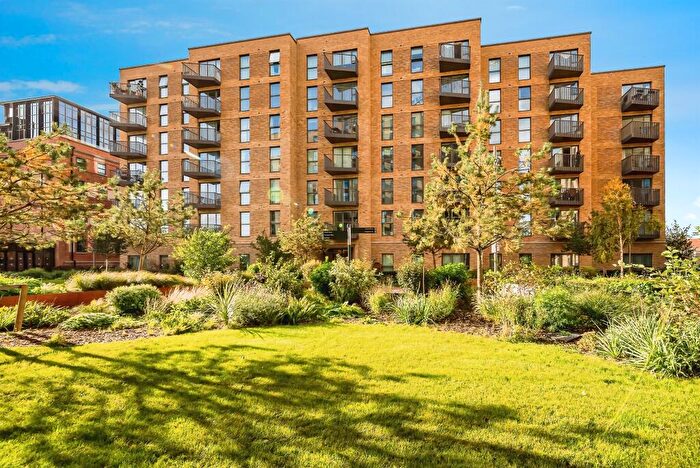 1 Bedroom Flat For Sale In Memorial Avenue, Slough, SL1
