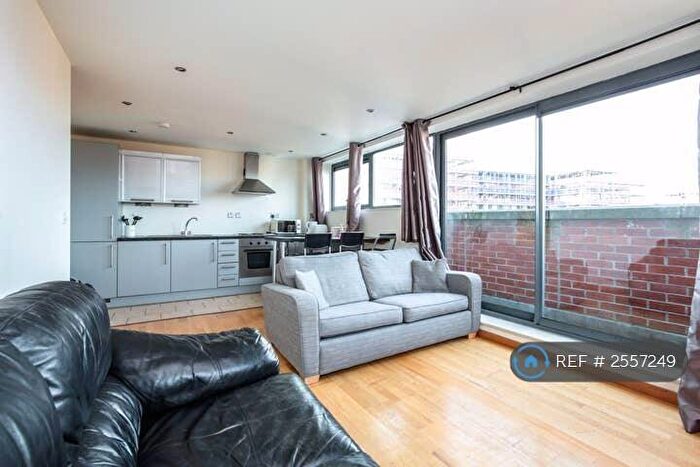 2 Bedroom Flat To Rent In Oldham Street, Liverpool, L1