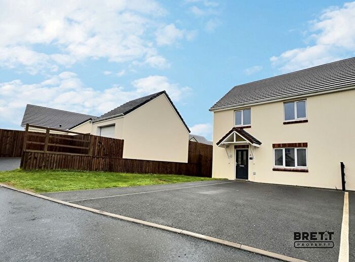 3 Bedroom Semi Detached House For Sale In Beaconing Drive, Steynton, Milford Haven., SA73