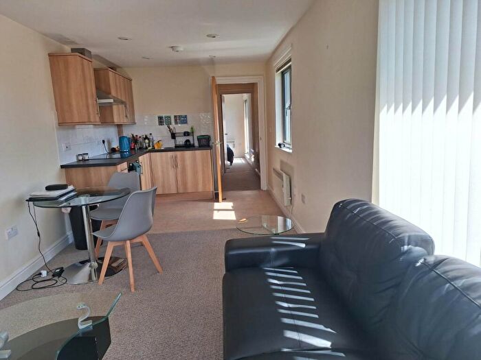 1 Bedroom Flat To Rent In Cotham Lawn Apartments, Cotham Lawn Road, Cotham, BS6