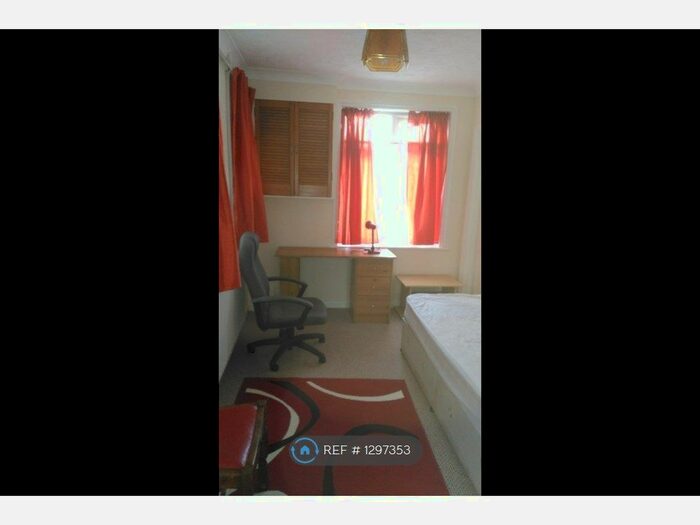 Studio To Rent In Elmstead Road, Colchester CO4