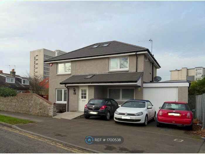 5 Bedroom Detached House To Rent In School Drive, Aberdeen, AB24