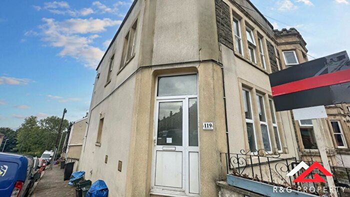 2 Bedroom Flat To Rent In Somerset Road, Knowle, BS4