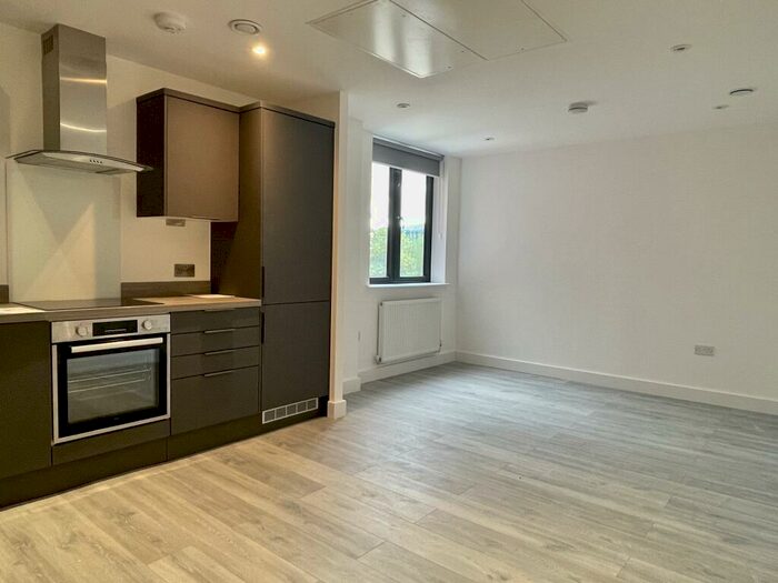 1 Bedroom Apartment To Rent In East Park, Crawley, RH10