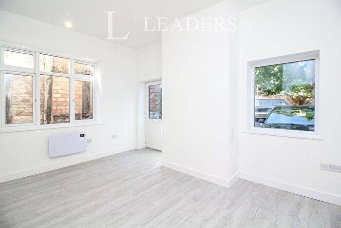 House To Rent In High Street, Bromsgrove, Worcestershire, B61