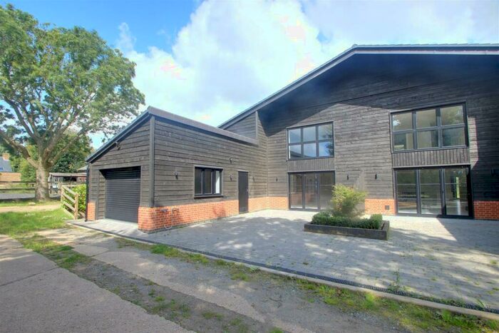 4 Bedroom House For Sale In Birch Lane, Flaunden, HP3