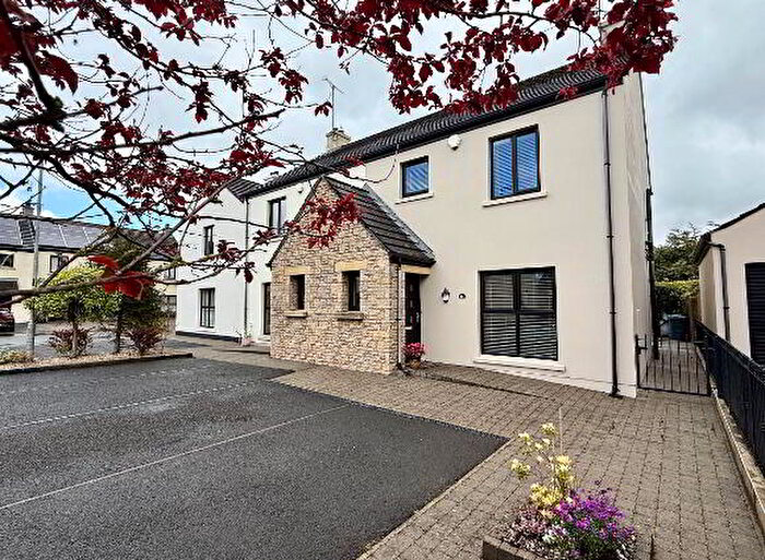 3 Bedroom Semi-Detached House For Sale In Carmoney Court, L’derry, BT47