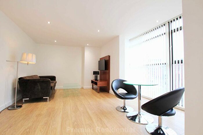 1 Bedroom Apartment For Sale In Commercial Street, Manchester, M15