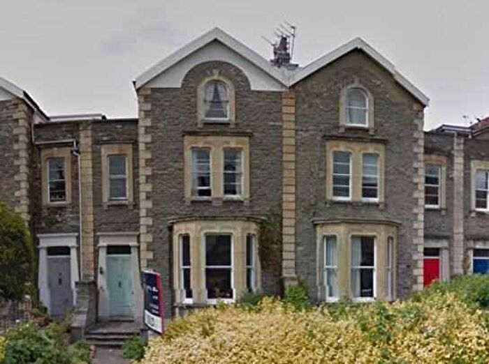 4 Bedroom Apartment To Rent In Top Floor Flat, Alma Road, BS8