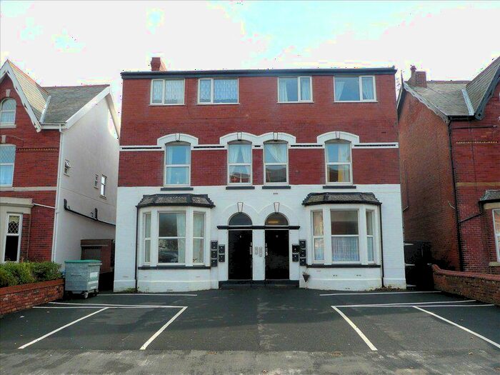 2 Bedroom Flat To Rent In Flat, Richmond Road, St. Annes, FY8