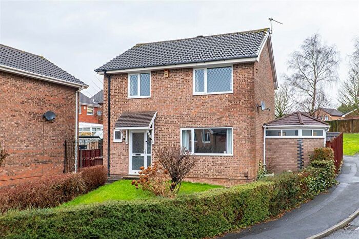 4 Bedroom Detached House For Sale In Whernside Way, Leyland, PR25