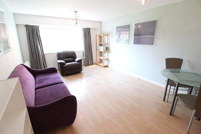 2 Bedroom Apartment To Rent In Royal Plaza, Westfield Terrace, Sheffield, S1