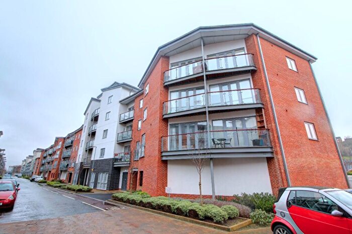 2 Bedroom Apartment To Rent In Worsdell Drive, Gateshead, Tyne And Wear, NE8