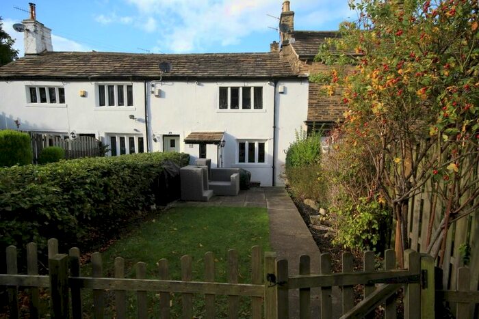 2 Bedroom Semi-Detached House To Rent In Town Lane, Thackley, Bradford, BD10