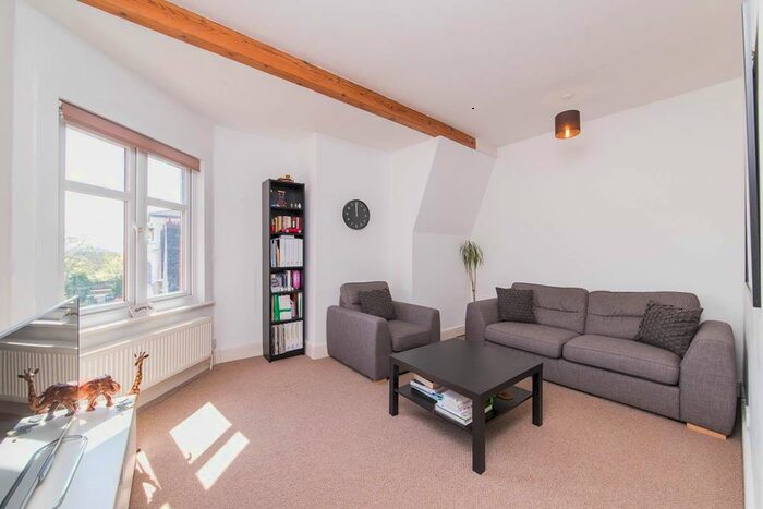 1 Bedroom Flat To Rent In Ewell Road, Surbiton, KT6