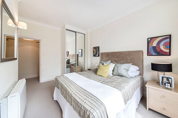 1 Bedroom Flat To Rent In Chester House, - Eccleston Place, SW1W
