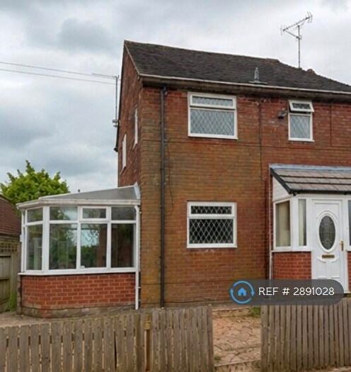 3 Bedroom Semi-Detached House To Rent In Fairway Road, Oldham, OL4