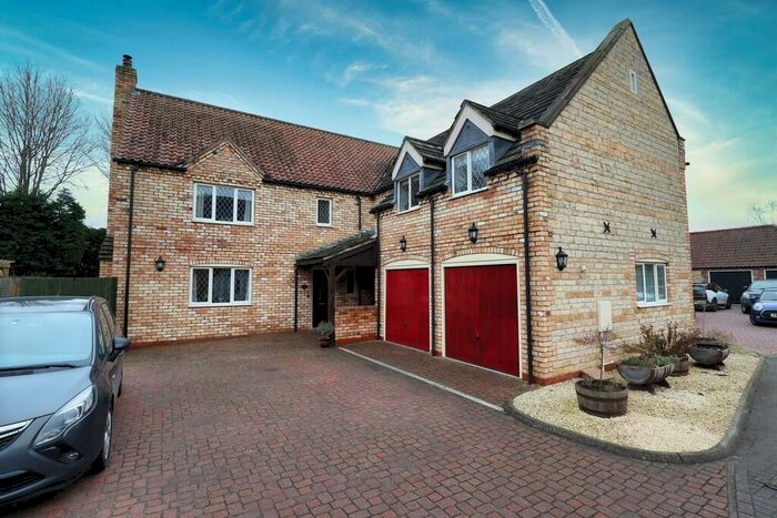 5 Bedroom Detached House For Sale In Sinderson Meadows, South Hykeham, LN6